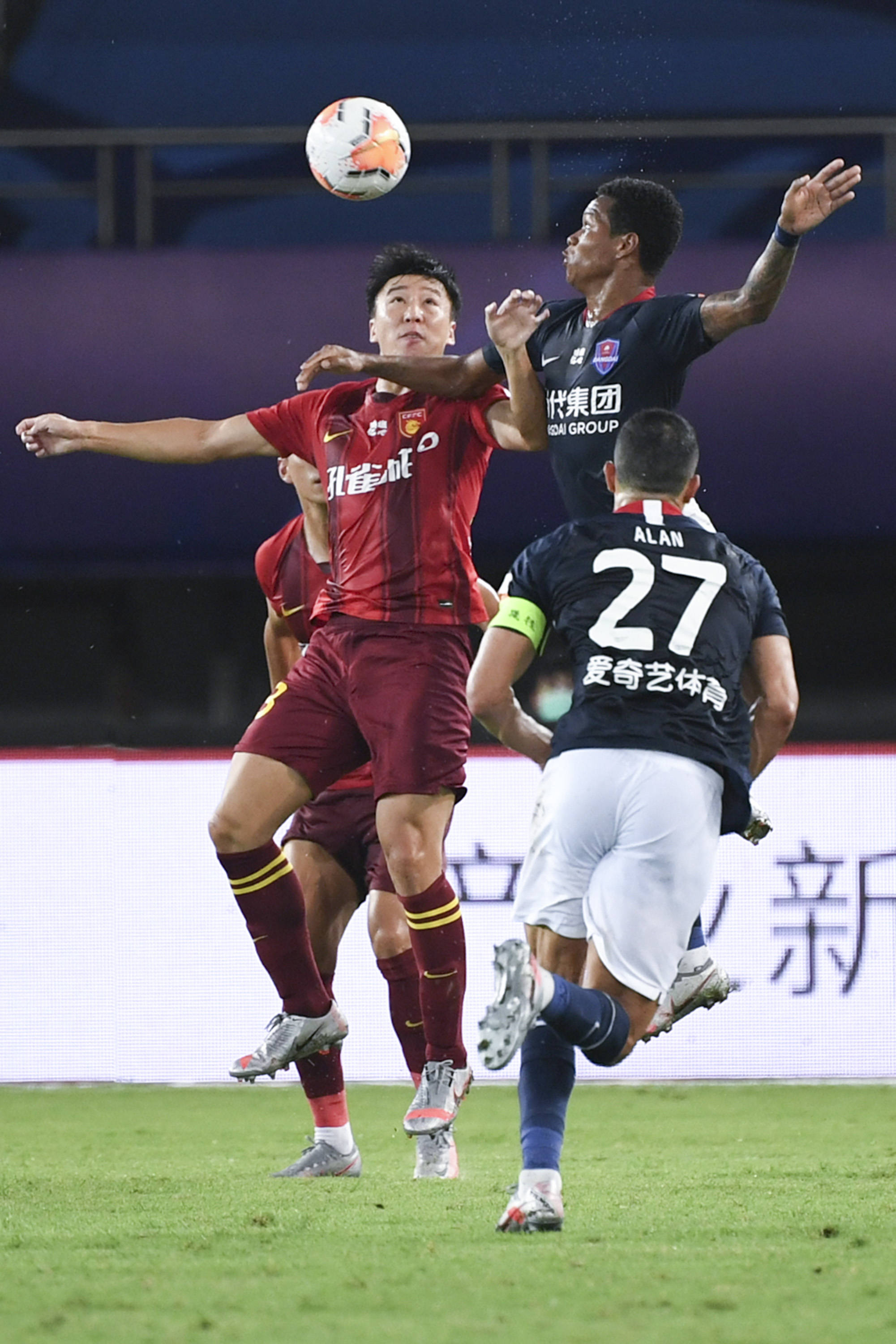 关于河北华夏幸福大胜重庆斯威，取得开门红的信息