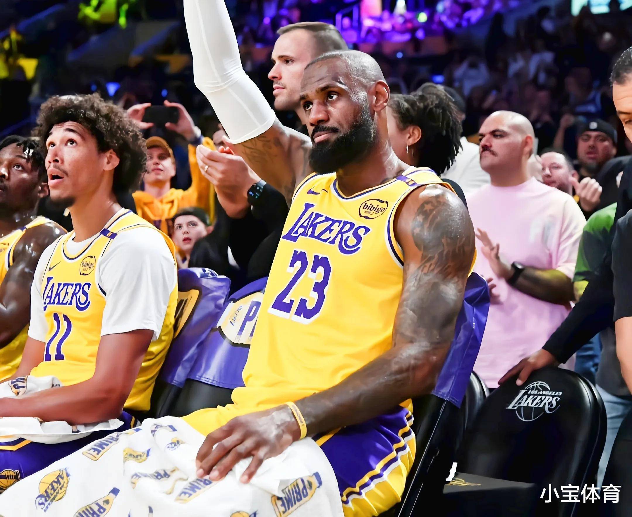 NBA西部决赛：湖人横扫快船队晋级总决赛